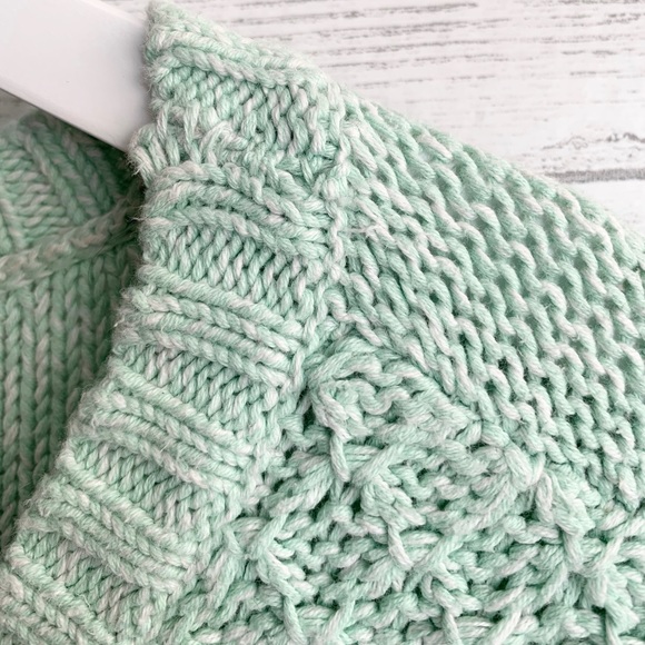 American Eagle Small Mint Sweater - Picture 4 of 13